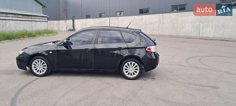 Хэтчбек Subaru Impreza 2008 в 