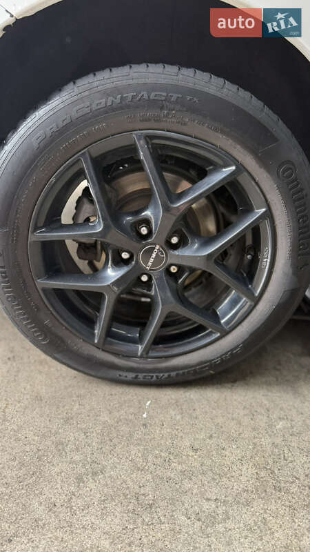 Седан Subaru Impreza 2019 в Хмельницком