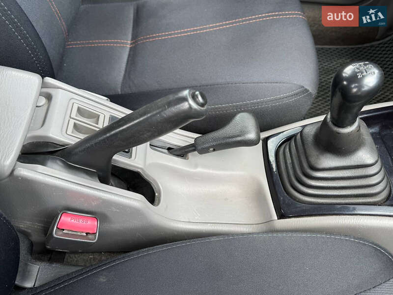 Універсал Subaru Impreza 2001 в Дніпрі фото 14 Універсал Subaru Impreza 2001 в Дніпрі