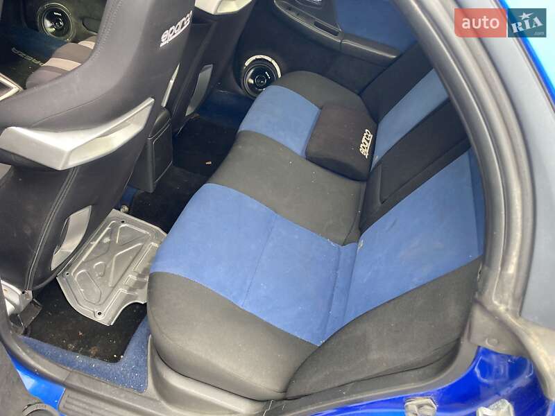 Седан Subaru Impreza 2003 в Киеве