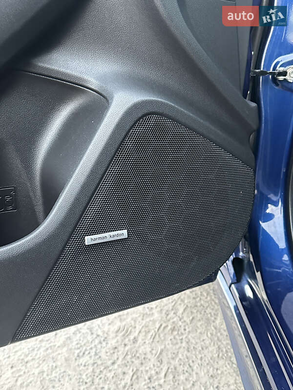 Седан Subaru Impreza 2017 в Киеве