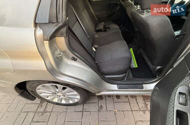 Седан Subaru Impreza 2005 в 