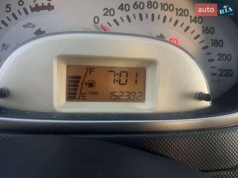 Хэтчбек Subaru Justy 2010 в Киеве