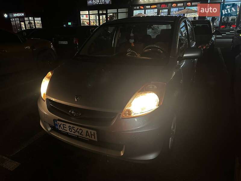 Хэтчбек Subaru Justy 2010 в Кривом Роге