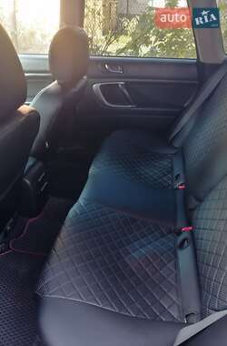 Универсал Subaru Legacy Outback 2004 в 