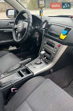 Універсал Subaru Legacy Outback 2006 в  фото 15 Універсал Subaru Legacy Outback 2006 в