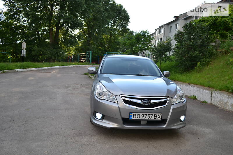 Універсал Subaru Legacy 2010 в Тернополі
