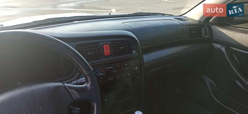 Седан Subaru Legacy 2002 в Днепре