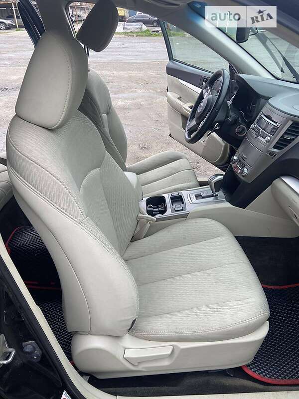 Седан Subaru Legacy 2011 в Киеве
