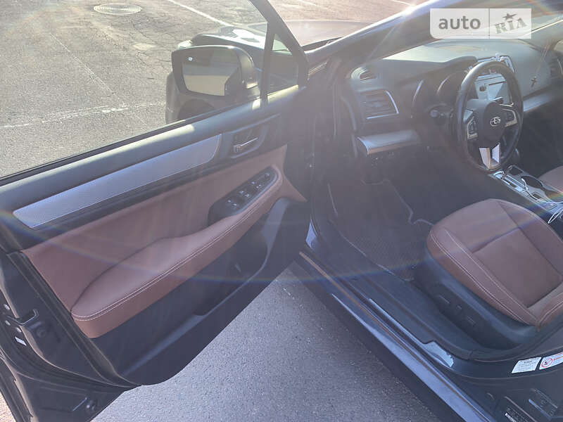Седан Subaru Legacy 2015 в Ужгороде