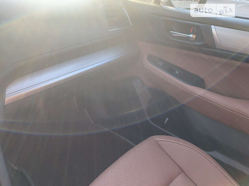 Седан Subaru Legacy 2015 в Ужгороде