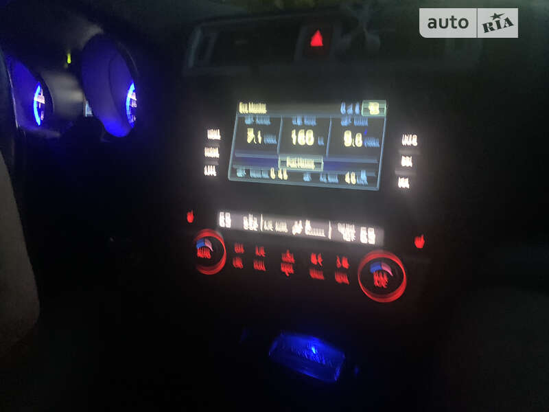 Седан Subaru Legacy 2015 в Ужгороде