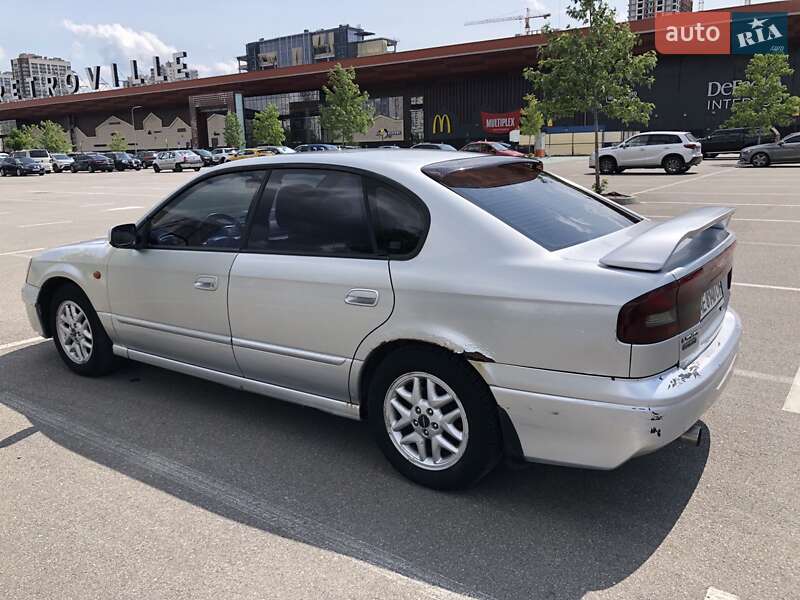 Седан Subaru Legacy 2002 в Києві