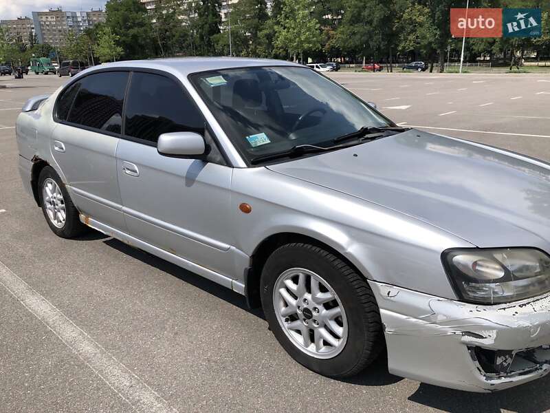 Седан Subaru Legacy 2002 в Києві