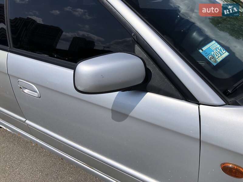 Седан Subaru Legacy 2002 в Києві