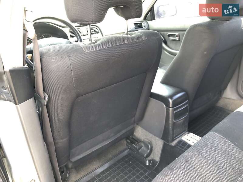 Седан Subaru Legacy 2002 в Києві