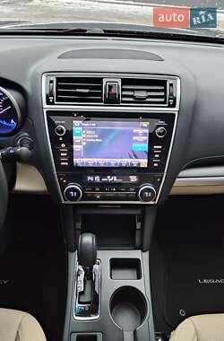 Седан Subaru Legacy 2018 в 