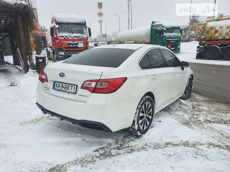 Седан Subaru Legacy 2018 в Киеве