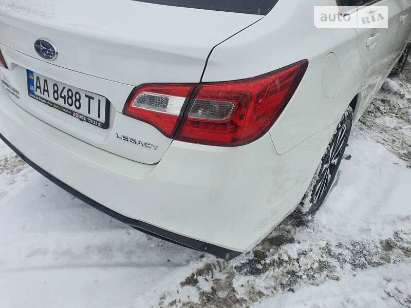 Седан Subaru Legacy 2018 в Киеве