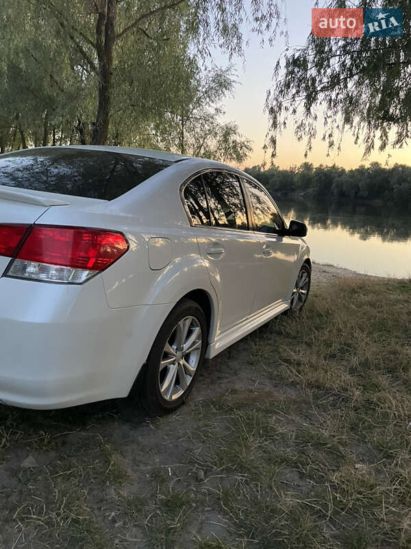 Седан Subaru Legacy 2012 в Броварах