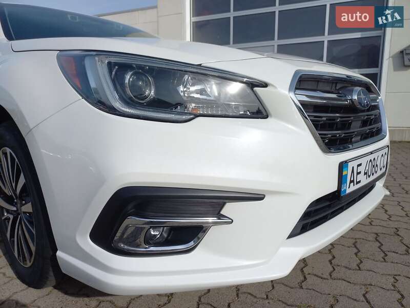 Седан Subaru Legacy 2019 в Черновцах