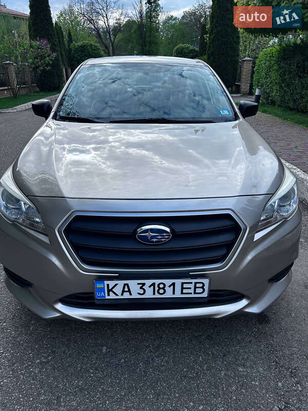 Седан Subaru Legacy 2016 в Киеве