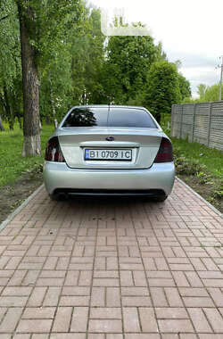 Седан Subaru Legacy 2004 в Хороле