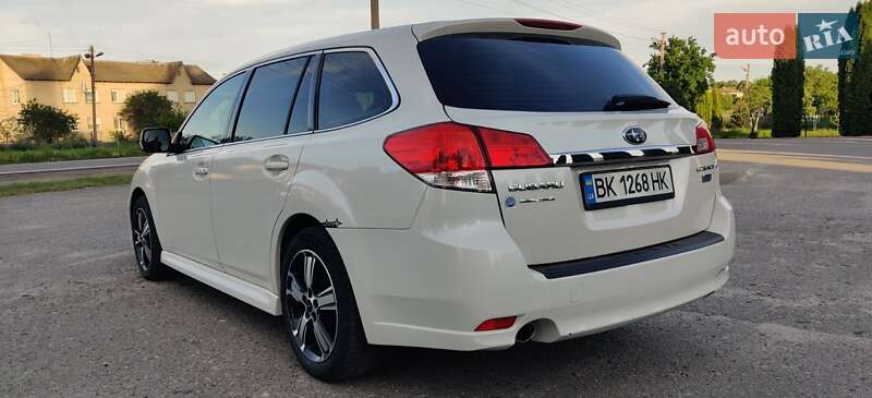 Універсал Subaru Legacy 2010 в Рівному