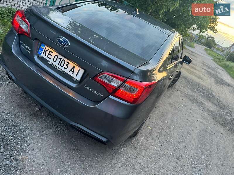 Седан Subaru Legacy 2018 в Днепре