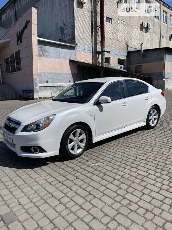 Subaru Legacy 2014