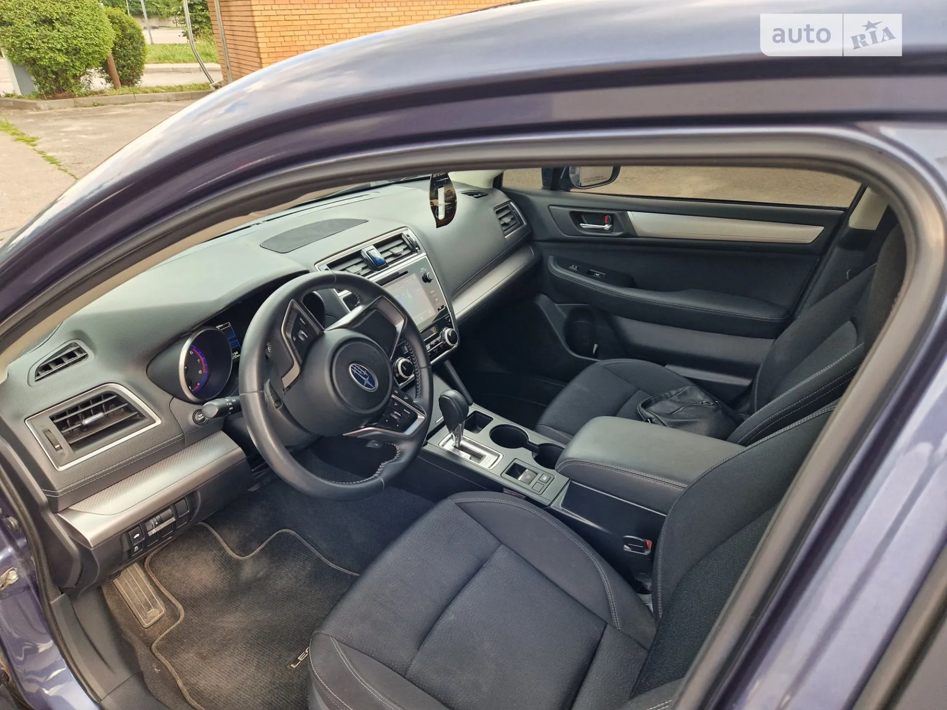 2017 Subaru Legacy - мініатюра 21