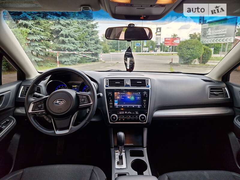 Седан Subaru Legacy 2017 в Тернополе