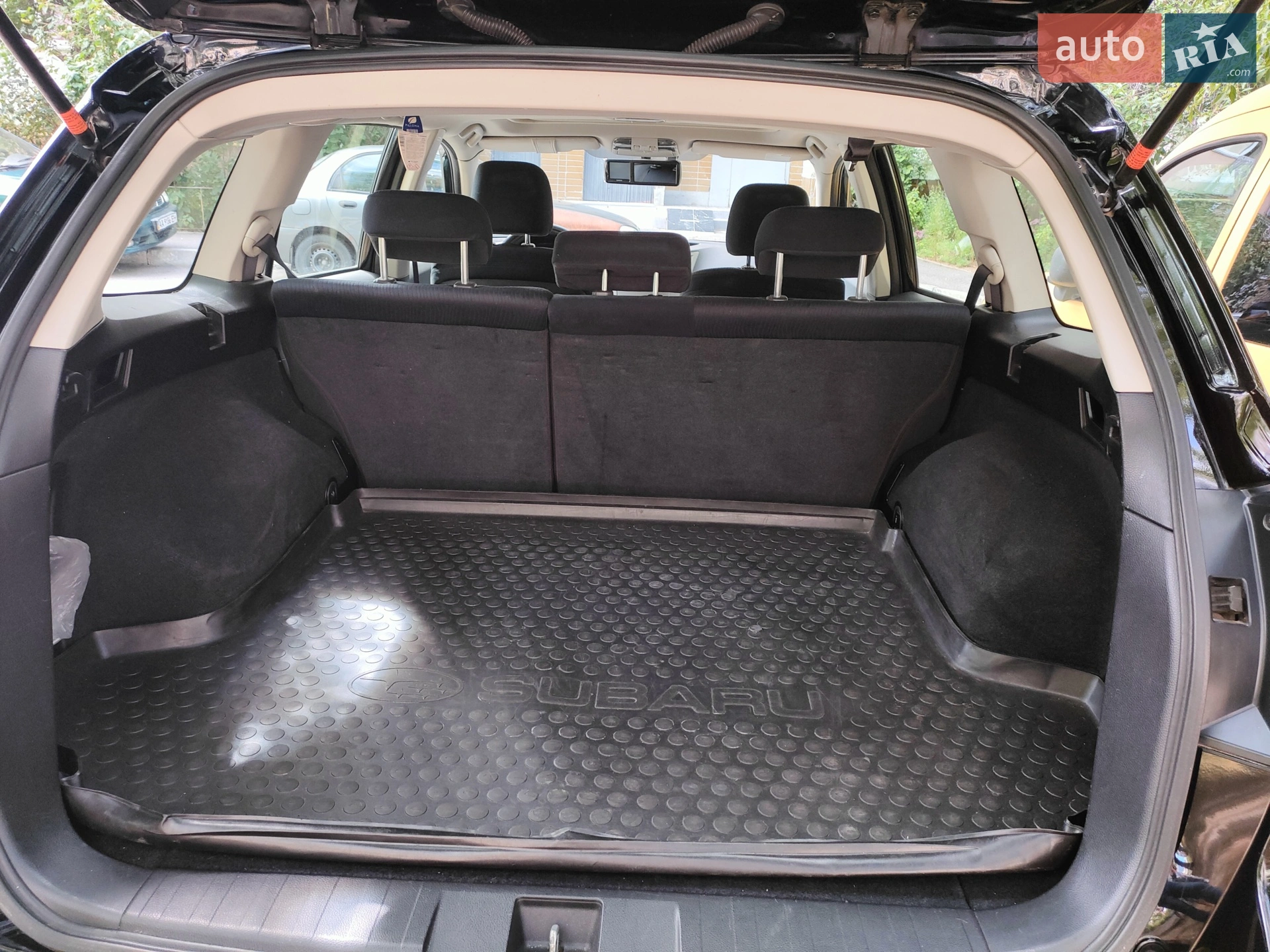 2011 Subaru Legacy - мініатюра 4