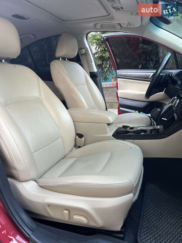 Седан Subaru Legacy 2015 в Сумах