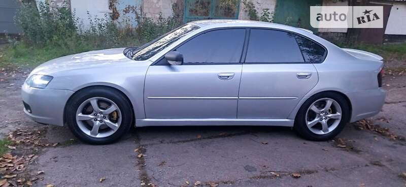 Седан Subaru Legacy 2005 в Днепре