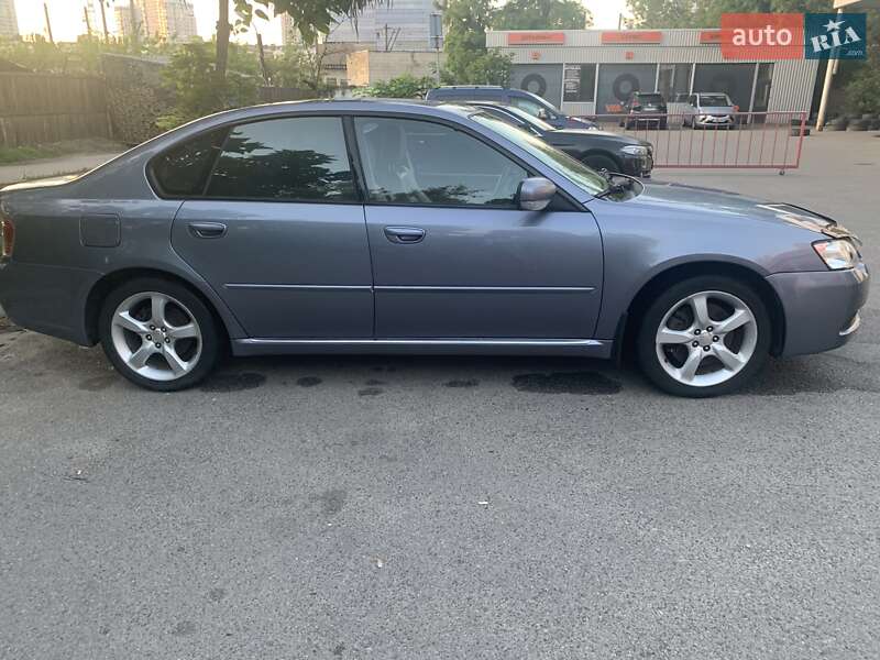 Седан Subaru Legacy 2006 в Киеве