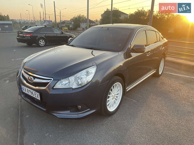 Седан Subaru Legacy 2011 в 