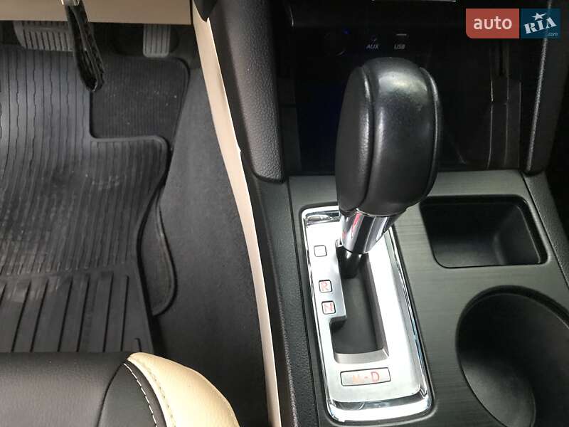 Седан Subaru Legacy 2015 в Новому Бузі