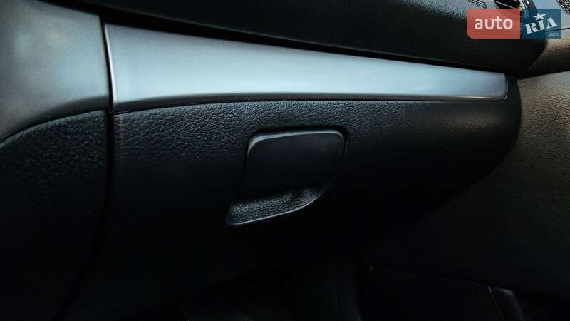 Седан Subaru Legacy 2008 в Львове