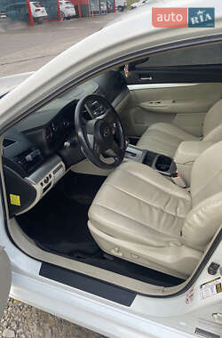 Седан Subaru Legacy 2010 в 