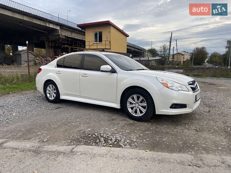 Седан Subaru Legacy 2010 в Черновцах