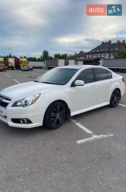 Седан Subaru Legacy 2013 в Львове