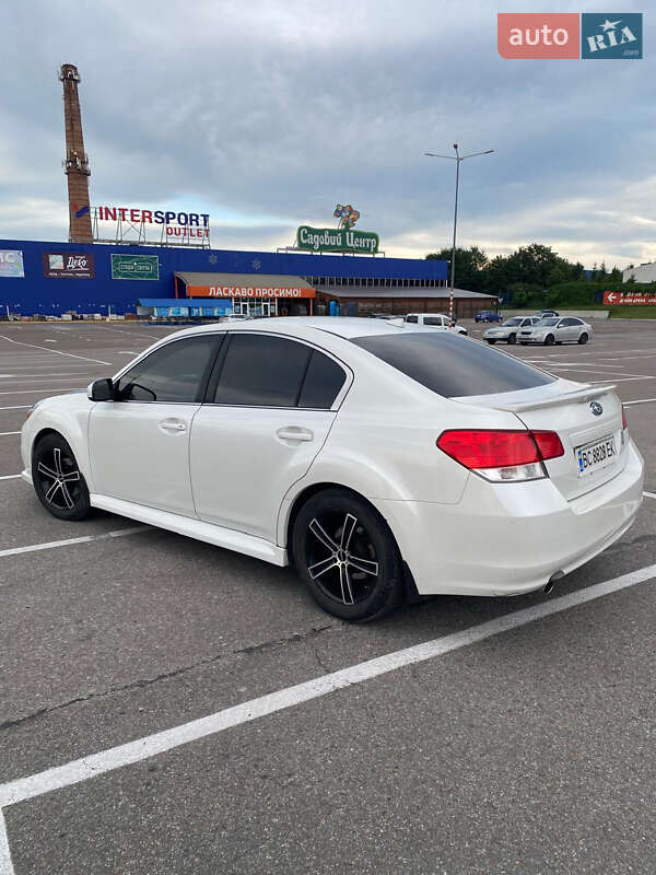 Седан Subaru Legacy 2013 в Львові