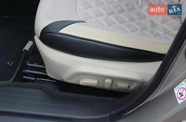 Седан Subaru Legacy 2014 в Дніпрі