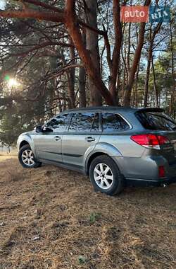 Универсал Subaru Legacy 2011 в 