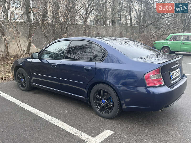 Седан Subaru Legacy 2004 в Киеве