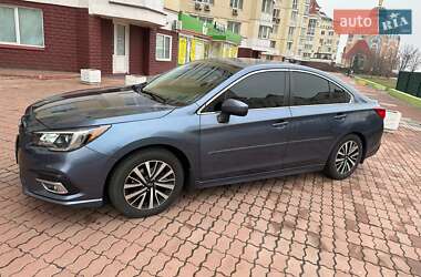 Седан Subaru Legacy 2017 в Киеве