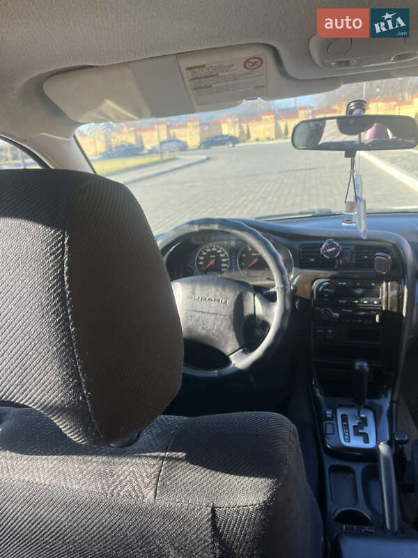 Седан Subaru Legacy 2002 в Измаиле