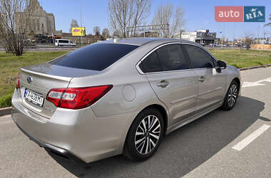Седан Subaru Legacy 2018 в 