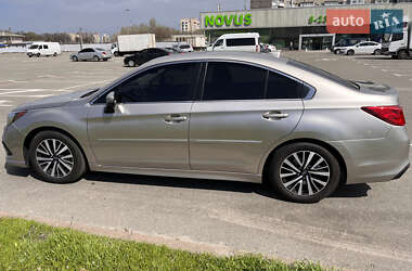 Седан Subaru Legacy 2018 в 